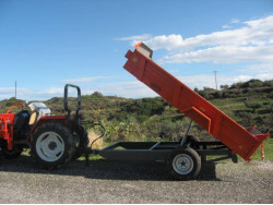 Πλατηφόρμα μονοαξονική με ανατροπή 2,6t