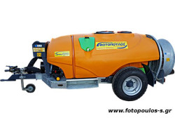 Ψεκαστικό συρόμενο με τουρμπίνα και βυτίο χαμηλού ύψους 2t. 